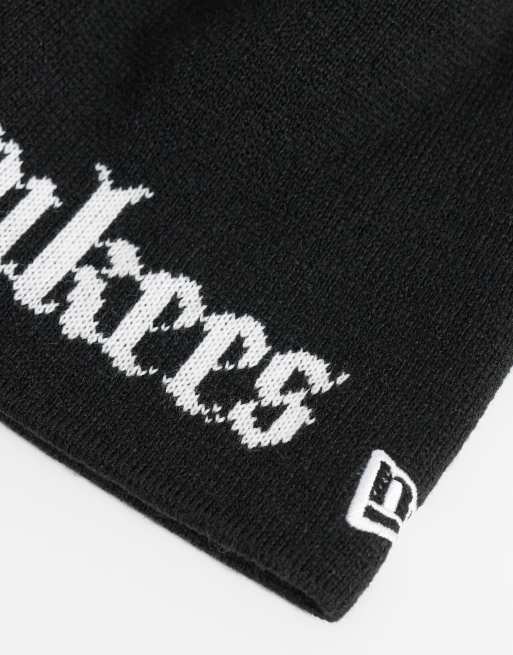 New Era NY Yankees gothic script logo knit beanie in black, 2 of 3