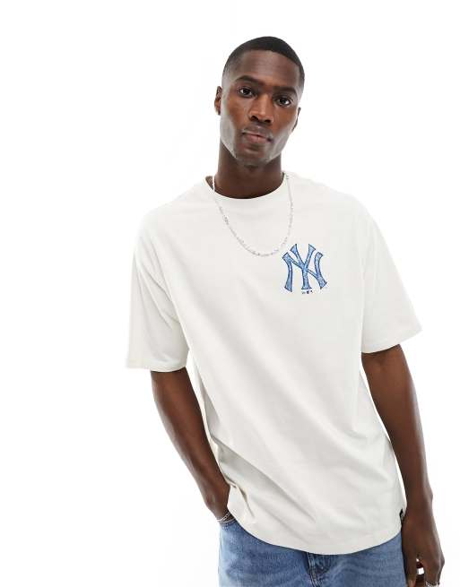 White yankees shirt online