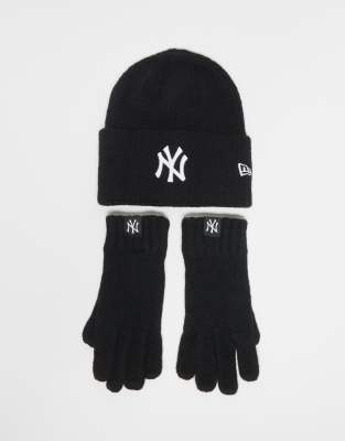 New Era New Era NY Yankees knit beanie and gloves set in black