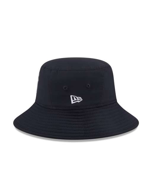 New Era NY Yankees logo bucket hat with contrast stitching in navy, 3 of 6