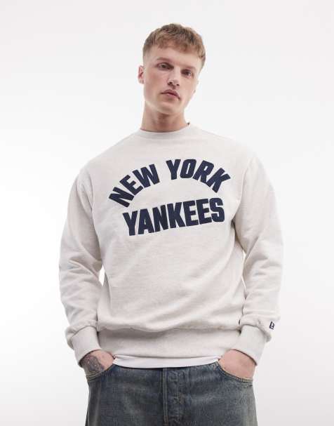 New Era NY Yankees logo graphic sweatshirt in cream - view 1
