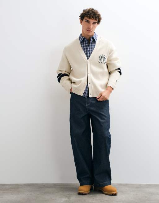 New Era NY Yankees logo MLB knitted cardigan in cream, 3 of 5