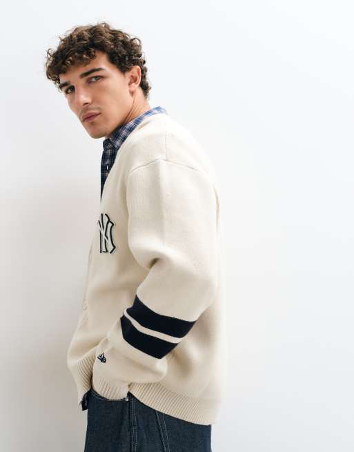New Era NY Yankees logo MLB knitted cardigan in cream, 4 of 5