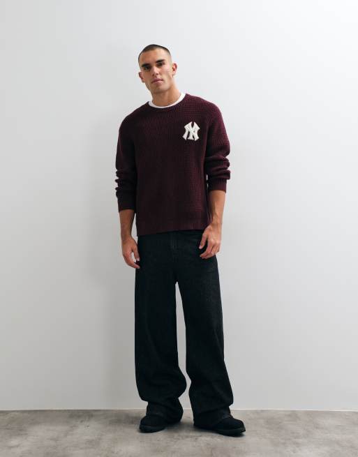 New Era NY Yankees logo MLB knitted waffle crewneck jumper in burgundy, 3 of 5