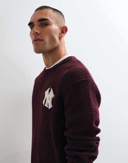 New Era NY Yankees logo MLB knitted waffle crewneck jumper in burgundy, 4 of 5
