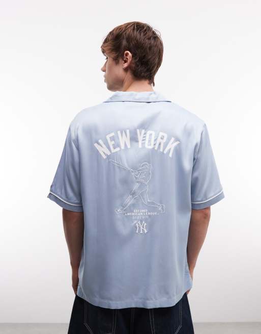 New Era NY Yankees logo revere collar shirt in light blue, 5 of 5