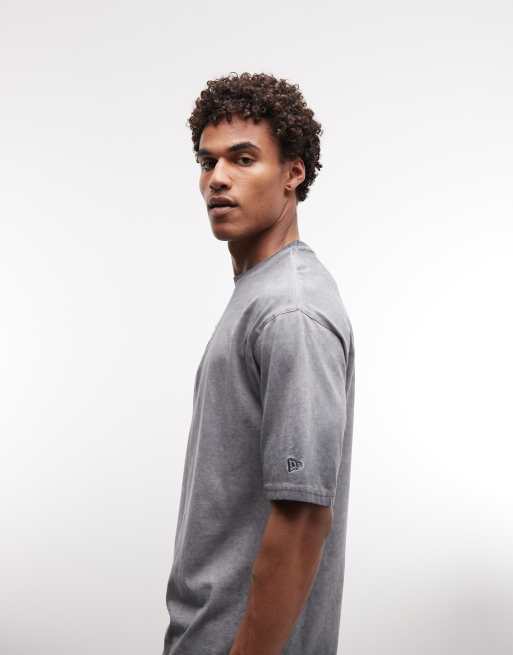 New Era NY Yankees logo short sleeve t-shirt in washed grey, 4 of 5