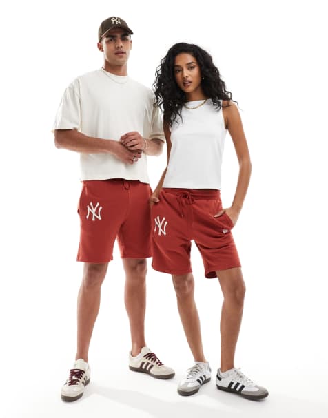 New Era NY Yankees logo unisex sweat shorts in red - view 1