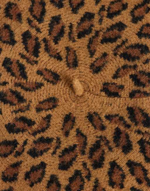 New Era NY Yankees logo womens wool leopard print beret in brown multi, 3 of 3