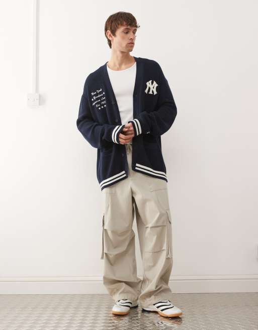 New Era - NY Yankees - Marineblå cardigan med knapper og college-tekst, 2 af 5