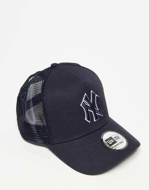 New Era NY Yankees outline logo trucker cap in navy - view 1