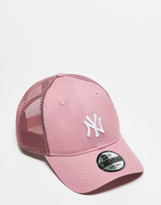 New Era – NY Yankees – Różowa czapka z daszkiem typu trucker