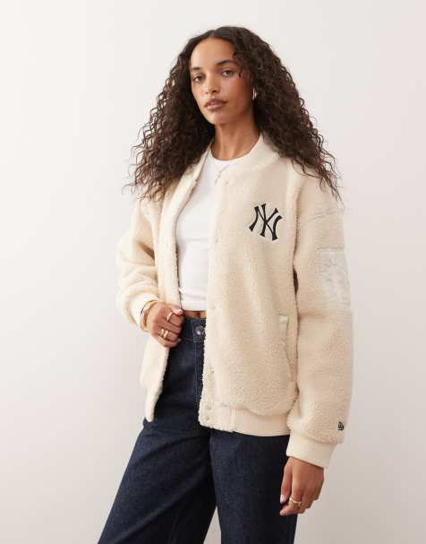 New Era NY Yankees sherpa bomber jacket in white - view 1