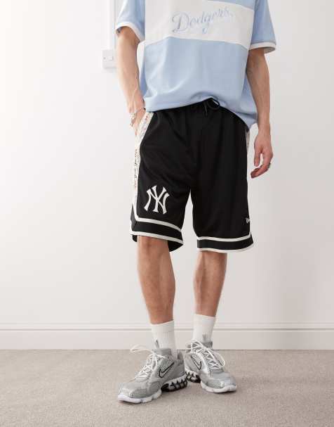 New Era - NY Yankees - Short met contrasterend paneel en randjes in zwart - view 1
