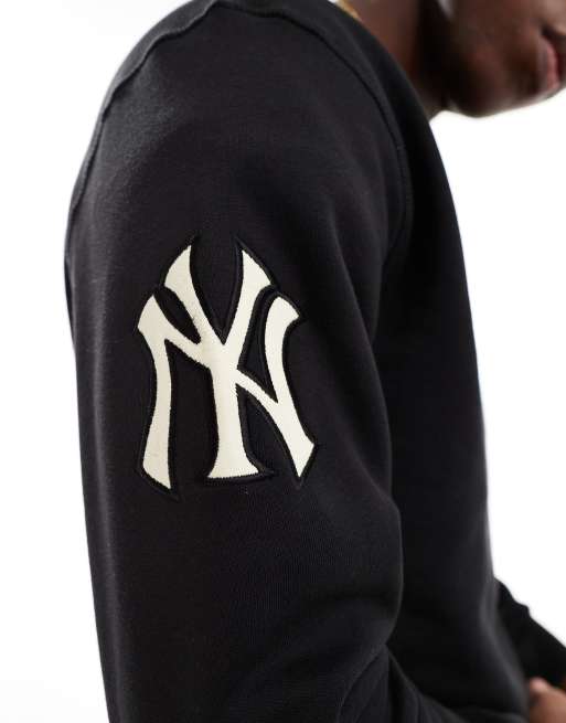 New Era NY Yankees tartan logo sweatshirt in black, 3 of 4
