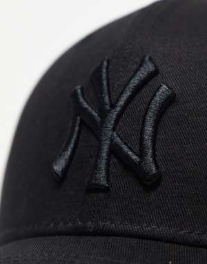 New Era NY Yankees tonal logo 9forty cap in black