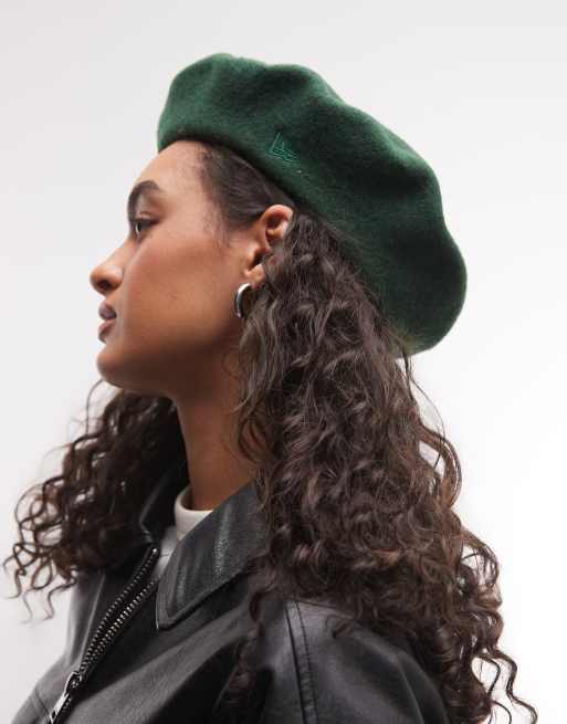 New Era NY Yankees tonal logo melton wool beret in dark green, 2 of 3