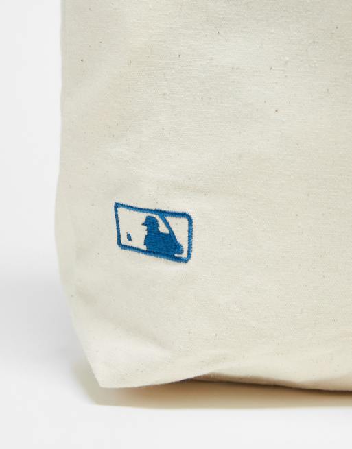 New Era NY Yankees tote bag in off white, 4 of 4