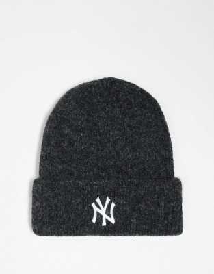 New Era New Era NY Yankees wide cuff beanie in dark grey-Black