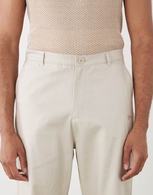 New Era NY Yankees wide leg chino trousers in stone, 5 of 5