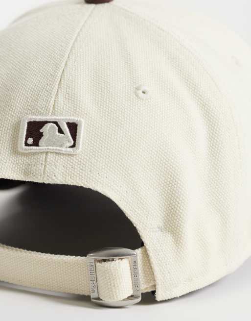 New Era NY Yankees womens 9forty contrast PU leather peak cap in neutral/brown, 3 of 3