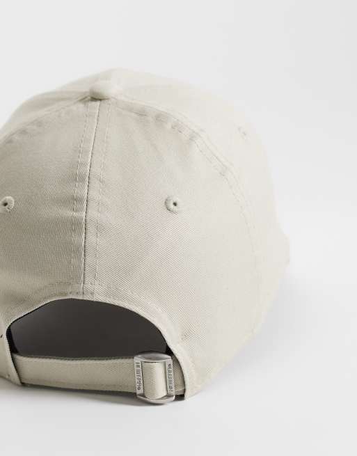 New Era NY Yankees womens 9forty mini logo cap in beige, 3 of 3