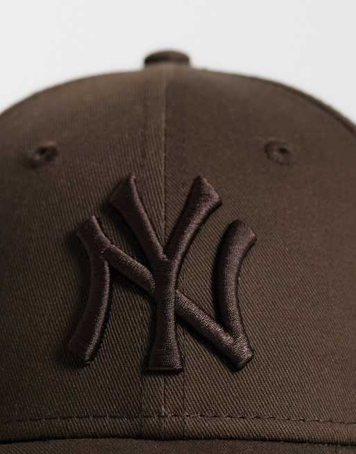 New Era NY Yankees womens 9forty tonal logo cap in brown, 2 of 3