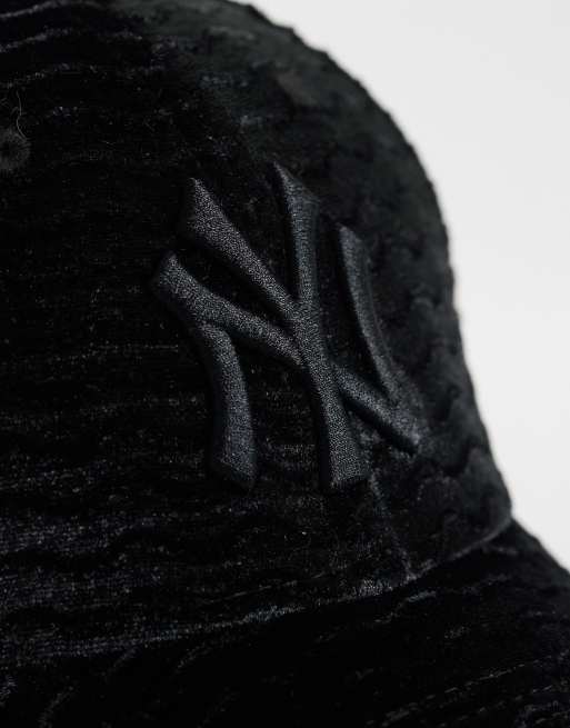 New Era NY Yankees womens 9forty velour cap in black, 2 of 3
