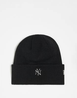 New Era New Era NY Yankess metallic cuff beanie in black