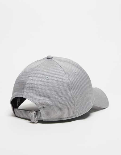 New Era Oakland Athletics knit 9Forty cap in grey, 3 of 3