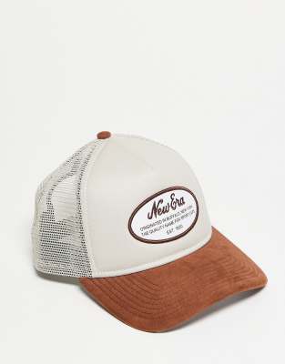 New Era New Era oval patch logo contrast suede peak cap in beige/brown-Multi