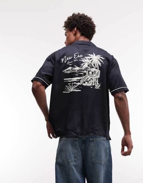 New Era - Overhemd met korte mouwen en reverskraag met grafisch logo in marineblauw - view 1