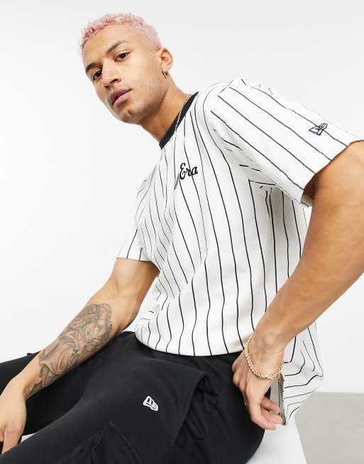 T-shirt New Era Oversized Pinstripe Tee