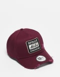 [New Era] New Era patch logo distressed cap in red One Size RED