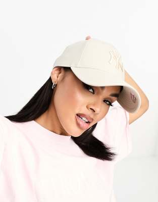 New Era - NY - Pet met leerlook in zwart