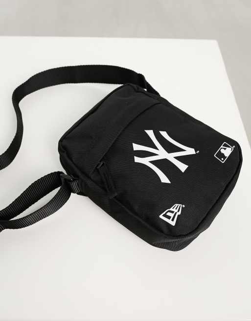 New Era – Pilotentasche in Schwarz mit NY-Logo, 4 von 4