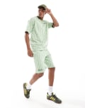 [New Era] New Era pinstripe shorts in green M Green