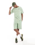 [New Era] New Era pinstripe t-shirt in green S Green