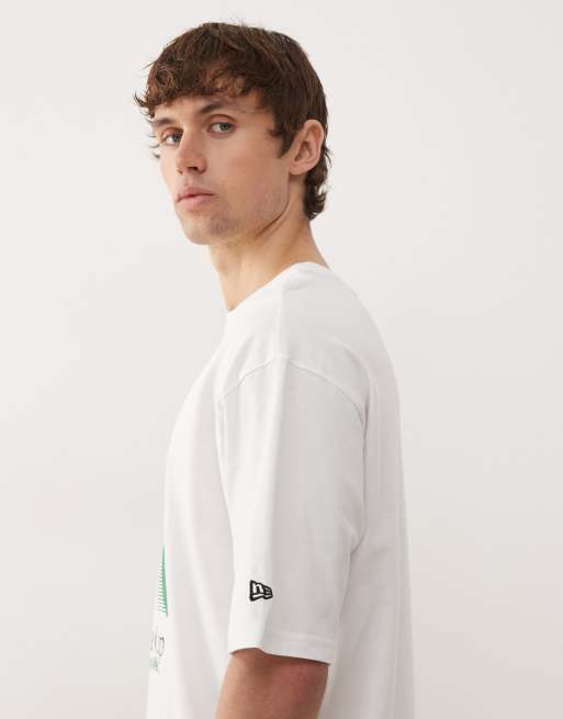 New Era player graphic oversized t-shirt in  white, 4 of 5