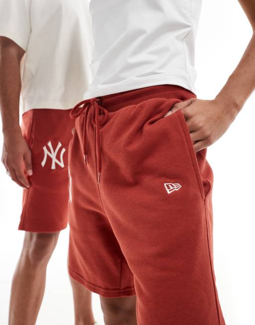 New Era – Röda shorts i unisex-modell med NY Yankees-logga, 3 av 4