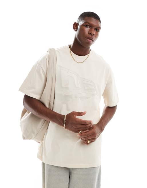 New Era – T-Shirt in Creme mit Logo