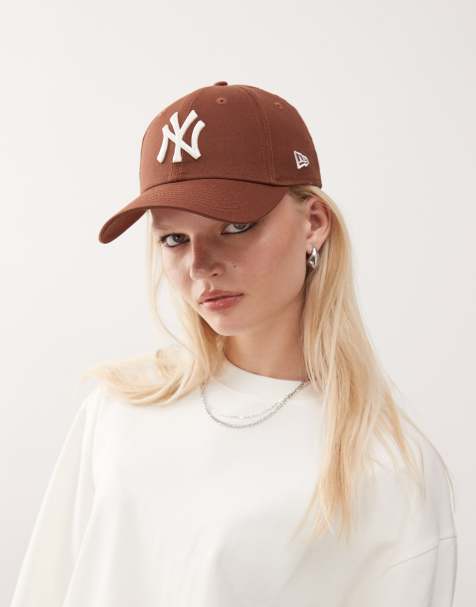 New Era Womens NY Yankees 9forty cap in brown - view 1