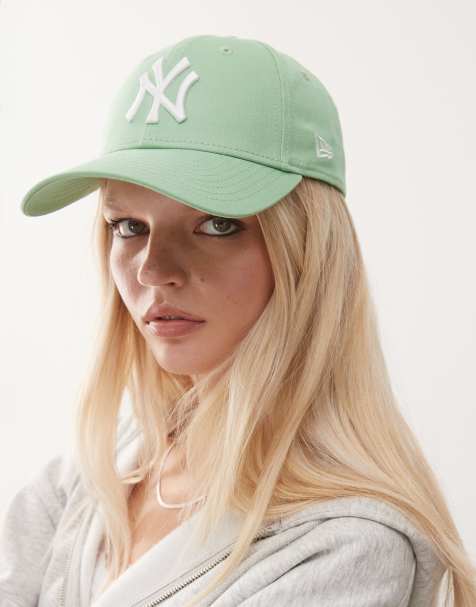 New Era Womens NY Yankees 9forty cap in green - view 1