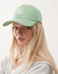 [New Era] New Era Womens NY Yankees 9Forty cap in green One Size Mid Green