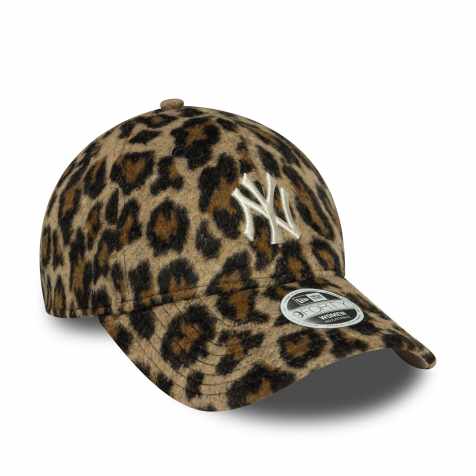 New Era Womens NY Yankees 9forty fleece leopard print cap in brown - view 1