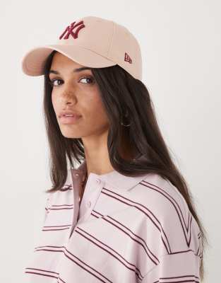 New Era New Era Womens NY Yankees 9forty metallic logo cap in pink