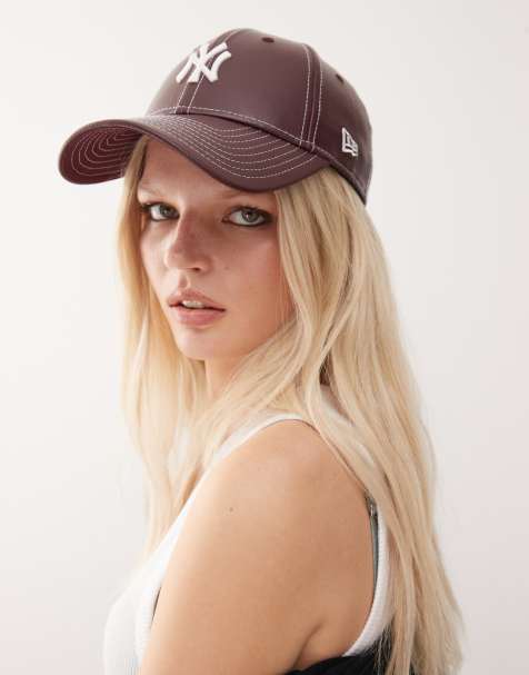 New Era Womens NY Yankees 9forty PU contrast stitch cap in burgundy - view 1