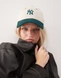 [New Era] New Era Women's NY Yankees 9twenty cord contrast peak cap in beige/green-Multi One Size MULTI