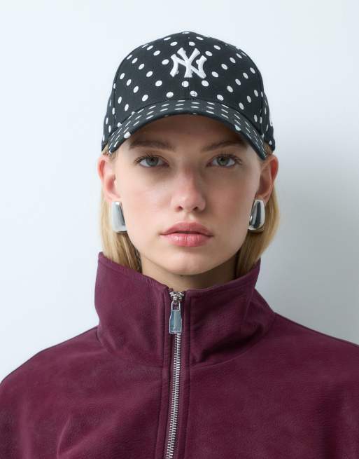 New Era X ASOS exclusive 9forty NY Yankees polka dot cap in black/white, 4 of 7