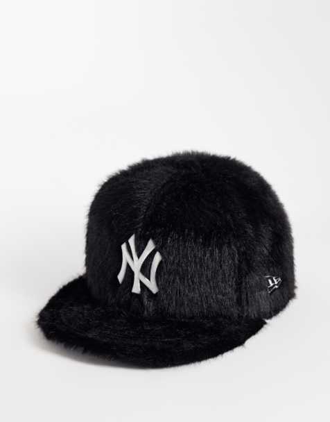 New Era X ASOS exclusive NY Yankees 9fifty all over faux fur cap in black - view 1